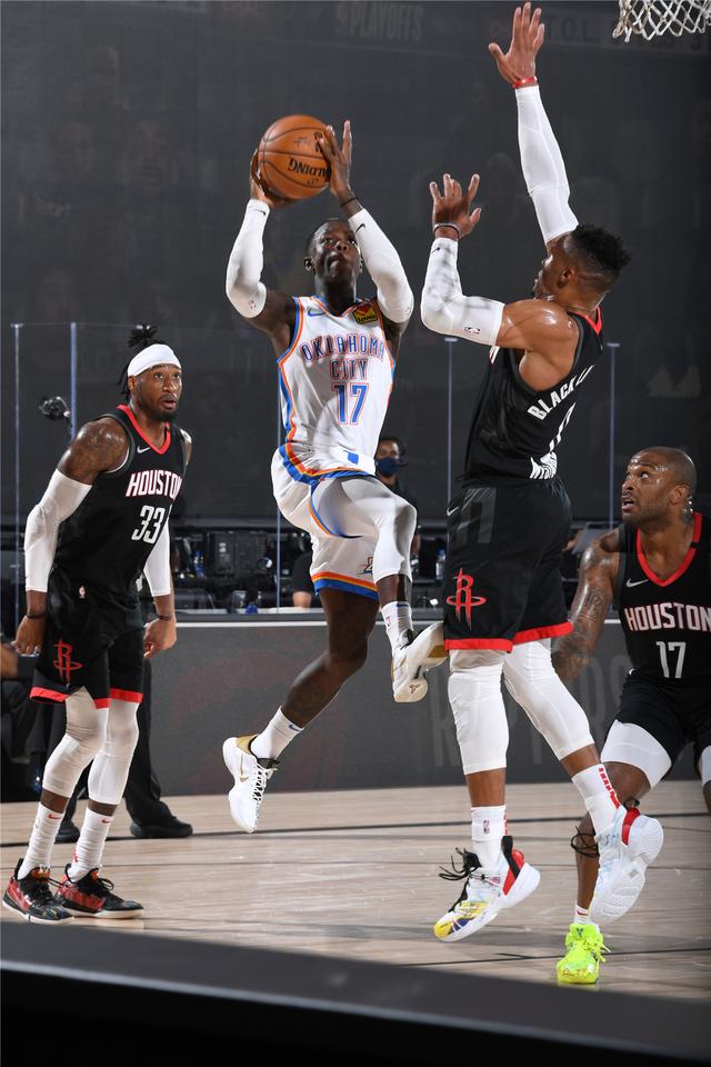 都在紧凑而 都在紧凑而