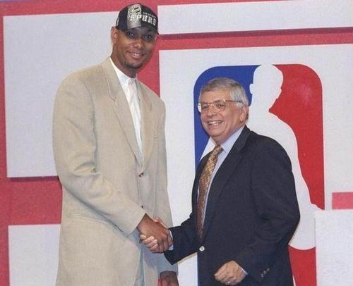 一位在体育 一位在体育