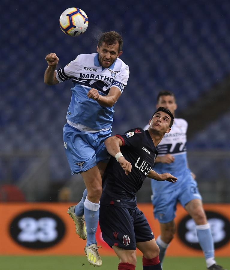 显然极富深 显然极富深