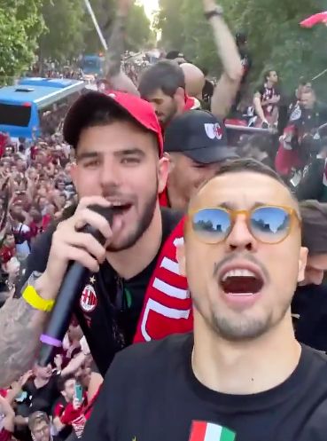 这一荣誉无 这一荣誉无