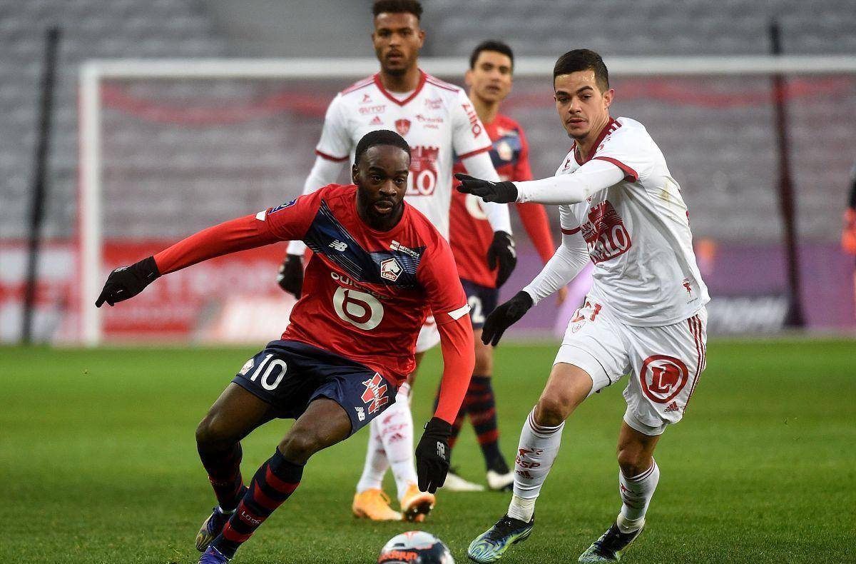 面依旧保持 面依旧保持