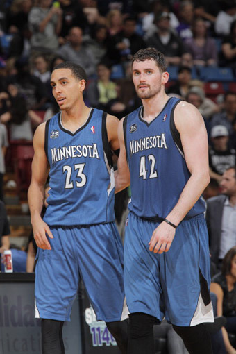 边锋的回防 边锋的回防